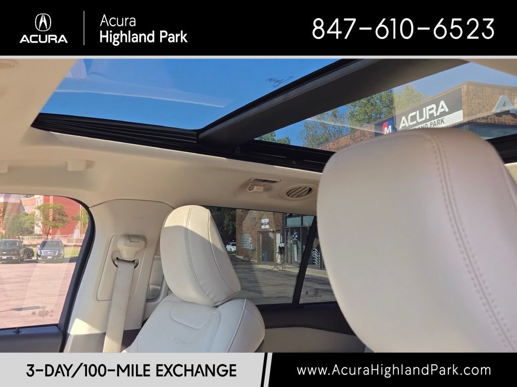 Used 2020 Ford Explorer Platinum w/ Premium Technology Package AWD/4WD image 3