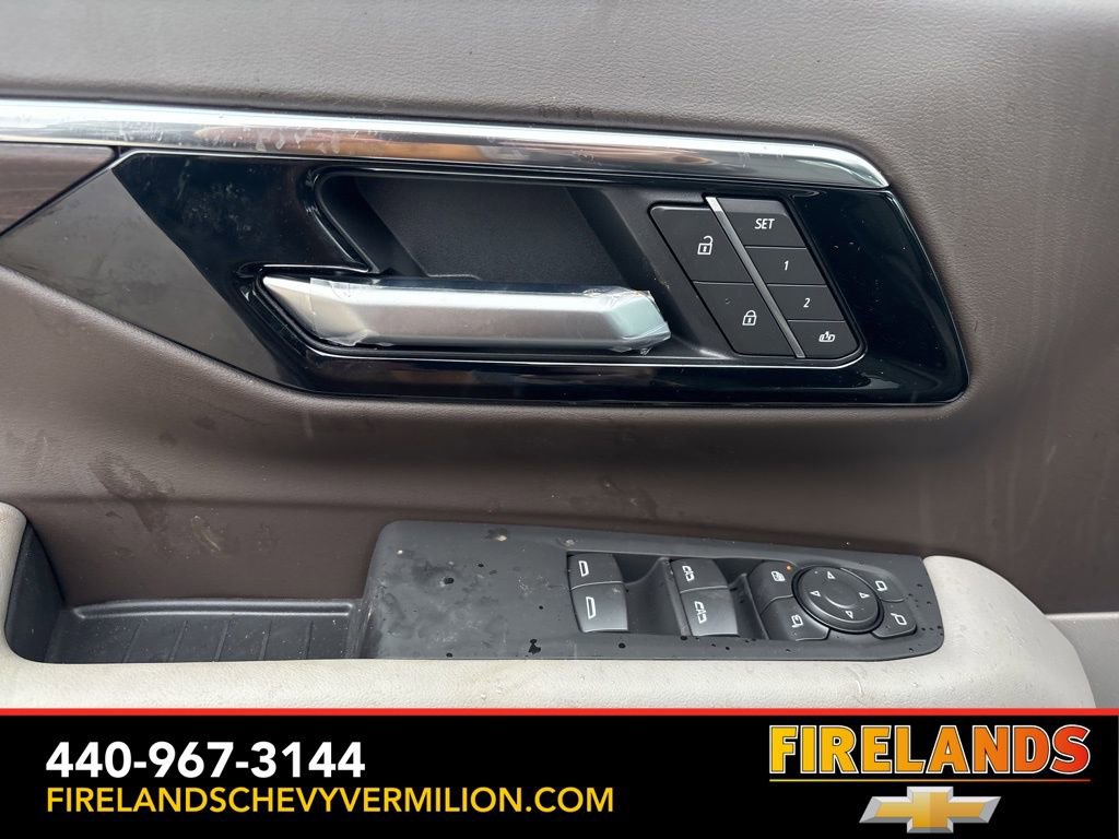 New 2026 Chevrolet Suburban Z71 w/ Comfort Package image 15