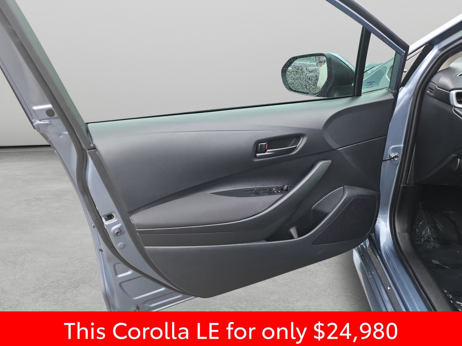 Used 2026 Toyota Corolla LE FWD image 34