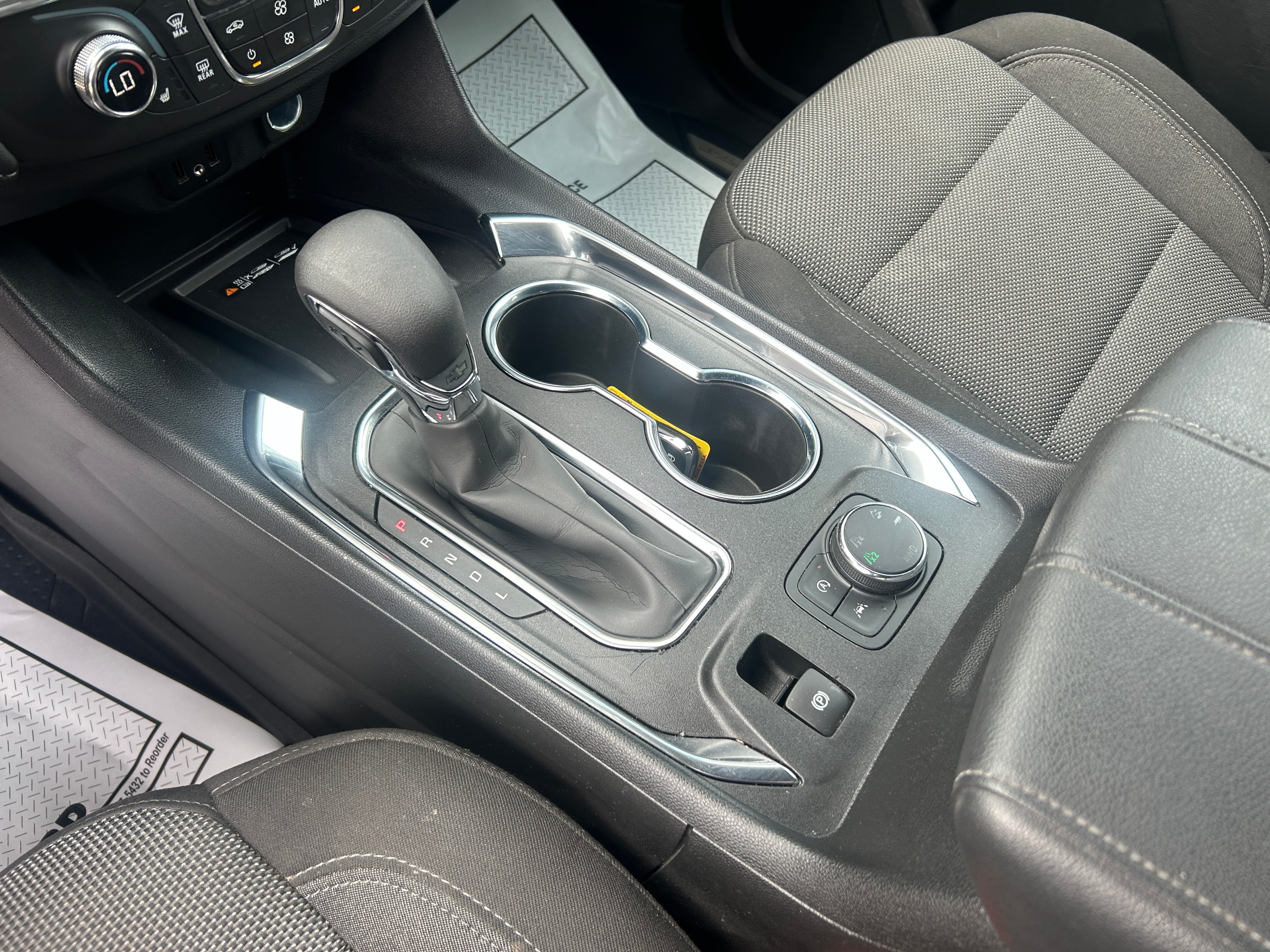 Used 2023 Chevrolet Traverse LT w/ Midnight/Sport Edition AWD/4WD image 25