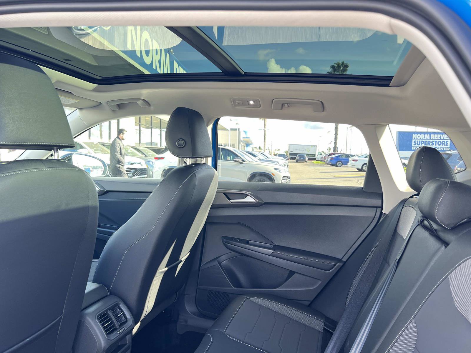 New 2026 Volkswagen Taos SE image 23