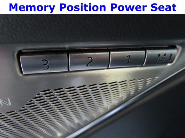 Used 2024 Jaguar F-PACE R-Dynamic S image 18