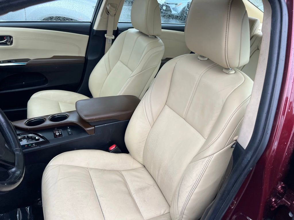 Used 2016 Toyota Avalon Touring image 14