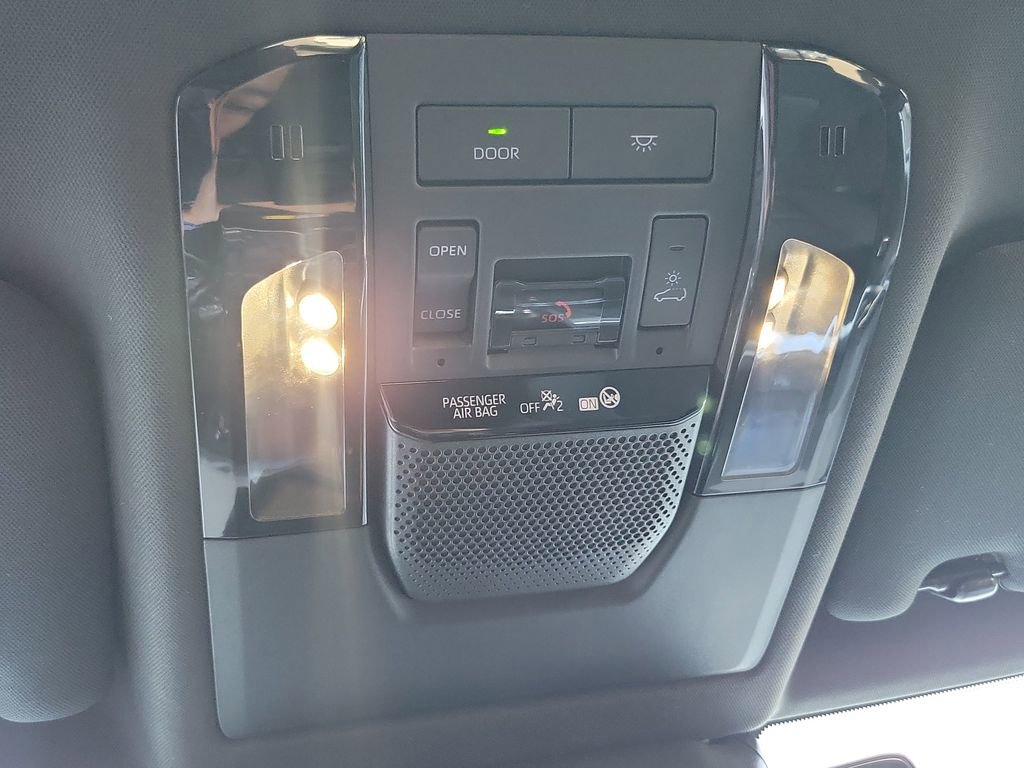 Used 2024 Lexus GX 550 w/ Accessory Package (31) image 15