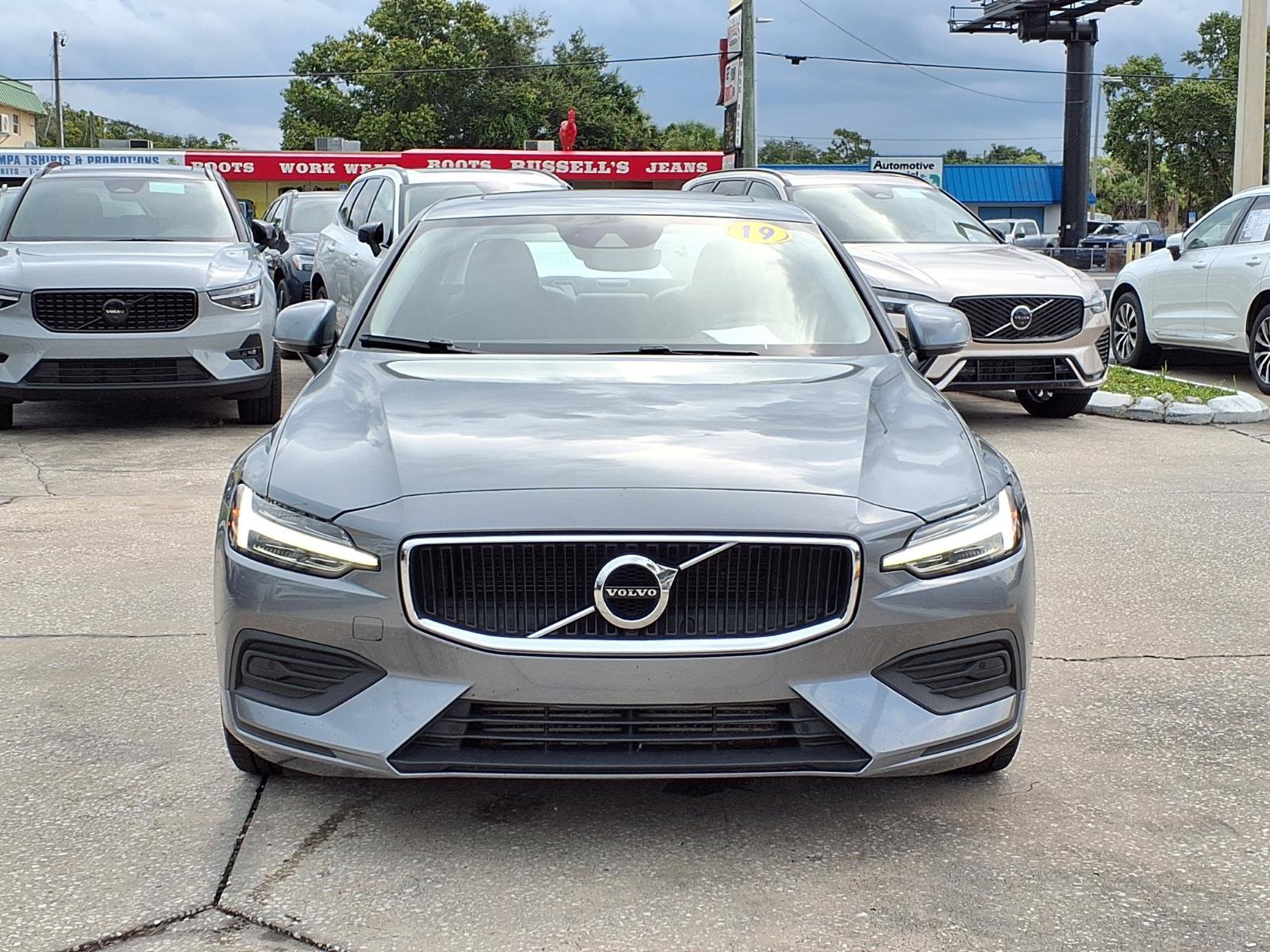 Used 2019 Volvo S60 T6 Momentum w/ Premium Package AWD/4WD image 2
