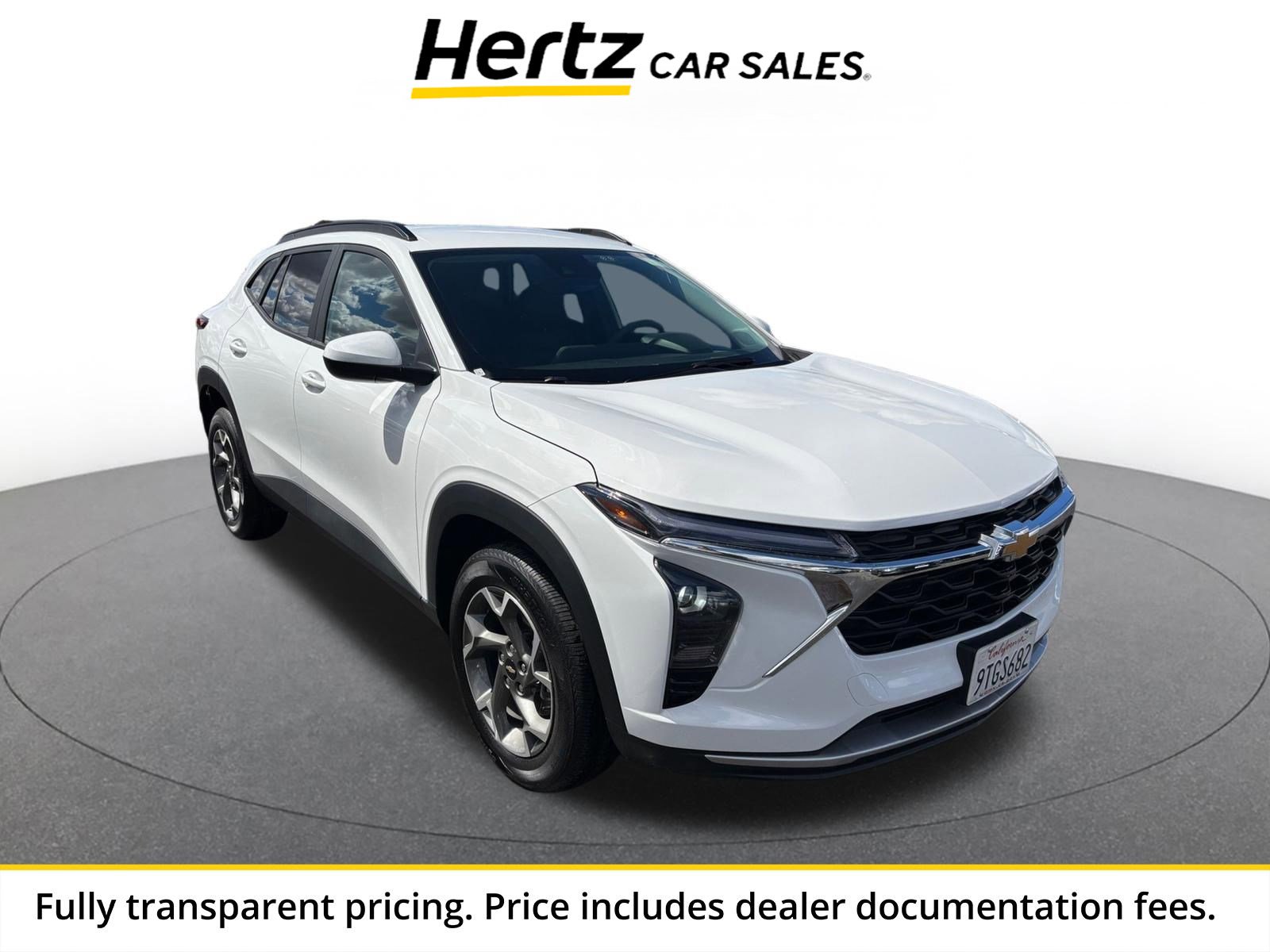 Used 2025 Chevrolet Trax LT FWD image 1