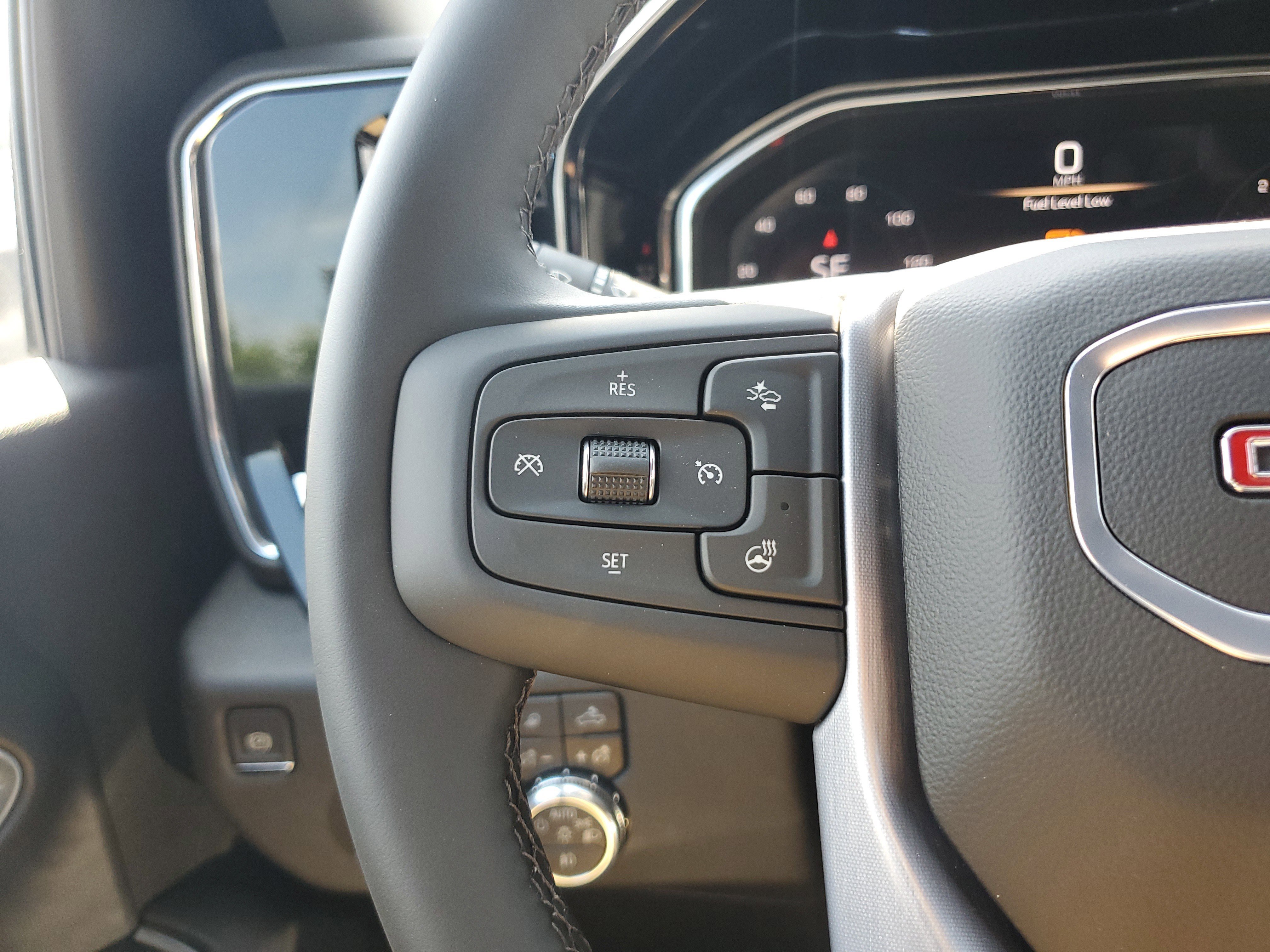 New 2025 GMC Sierra 2500 SLT w/ SLT Convenience Package image 23