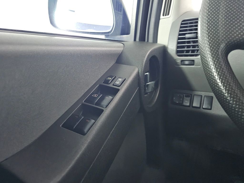 Used 2015 Nissan Xterra S image 33