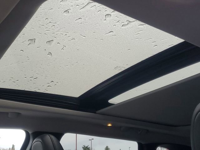 Used 2021 Jeep Cherokee Limited image 32