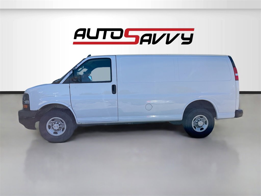 Used 2022 Chevrolet Express 2500 w/ Driver Convenience Package image 4