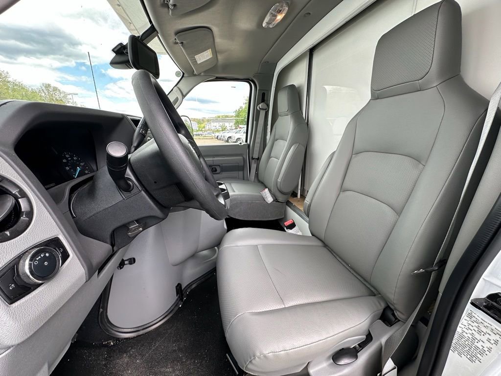 New 2027 Ford E-450 and Econoline 450 Super Duty w/ Power Equipment Group RWD image 13