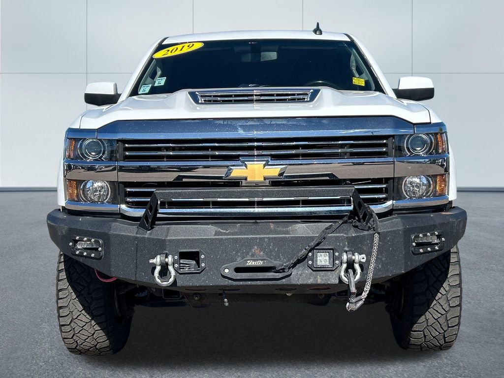 Used 2019 Chevrolet Silverado 2500 LT AWD/4WD image 3