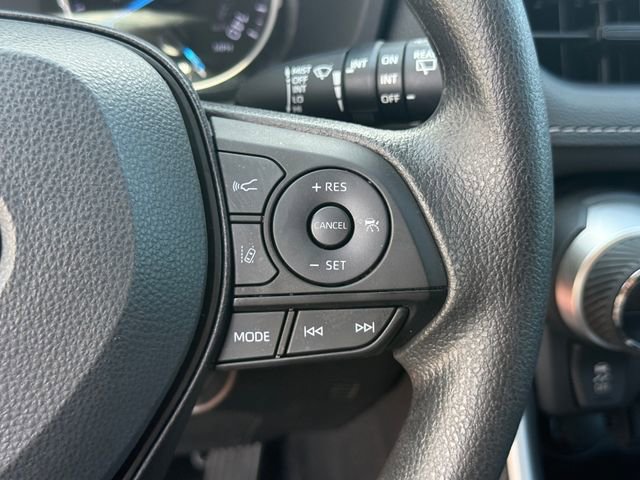 Used 2022 Toyota RAV4 XLE w/ Convenience Package AWD/4WD image 17