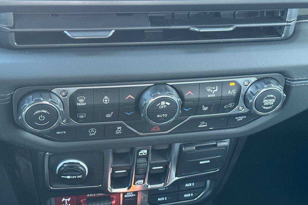 New 2026 Jeep Gladiator Mojave AWD/4WD image 18