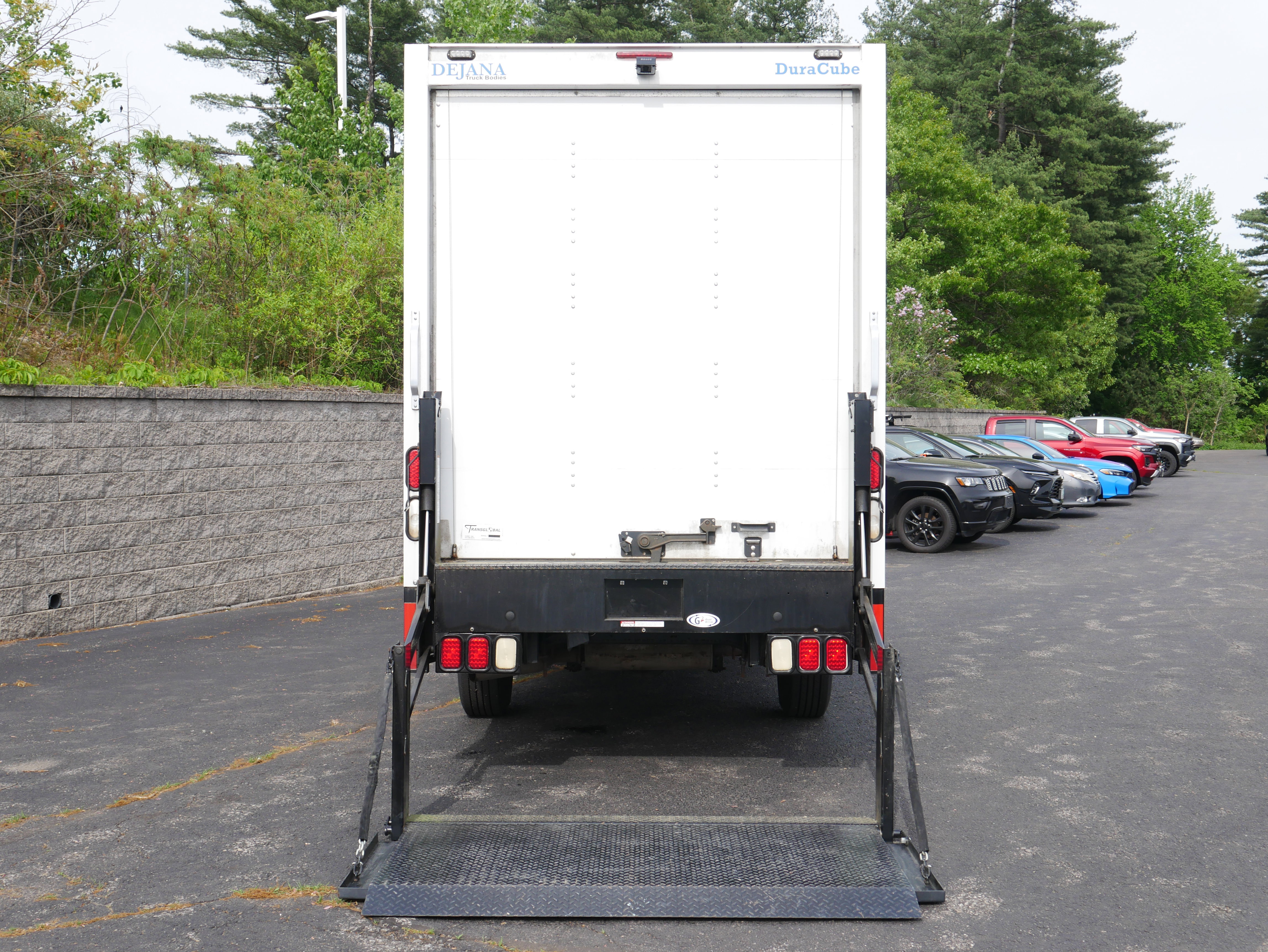 Used 2016 Chevrolet Express 3500 RWD image 6