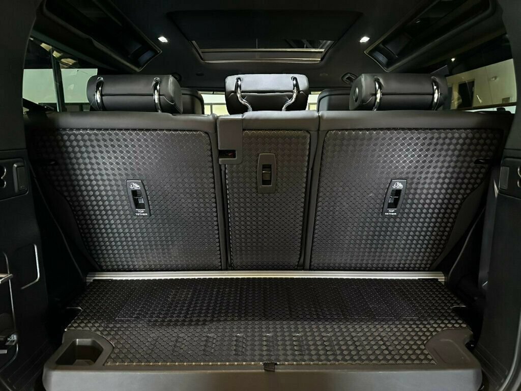 Used 2024 Land Rover Defender 90 X-Dynamic SE AWD/4WD image 24