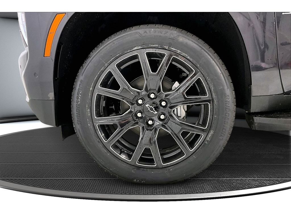 New 2026 Chevrolet Suburban LS image 13