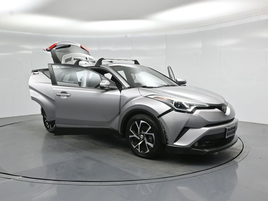 Used 2018 Toyota C-HR XLE image 27