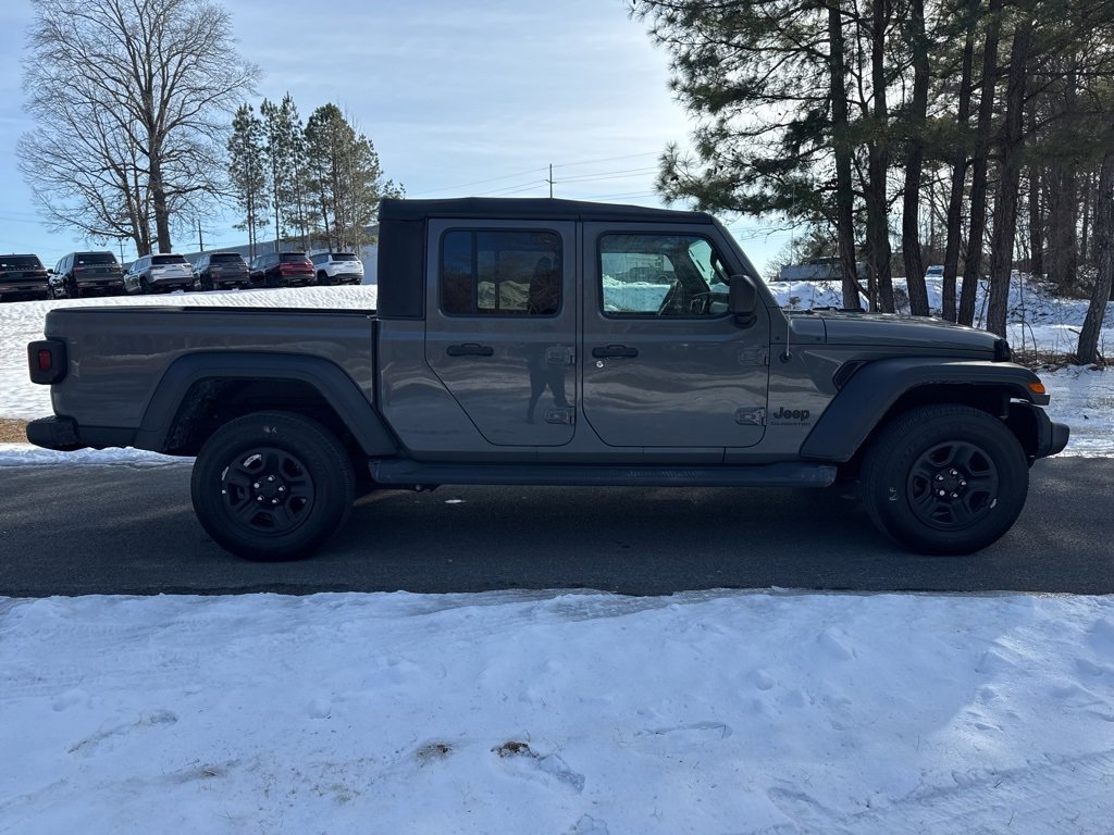 Used 2020 Jeep Gladiator Sport image 4