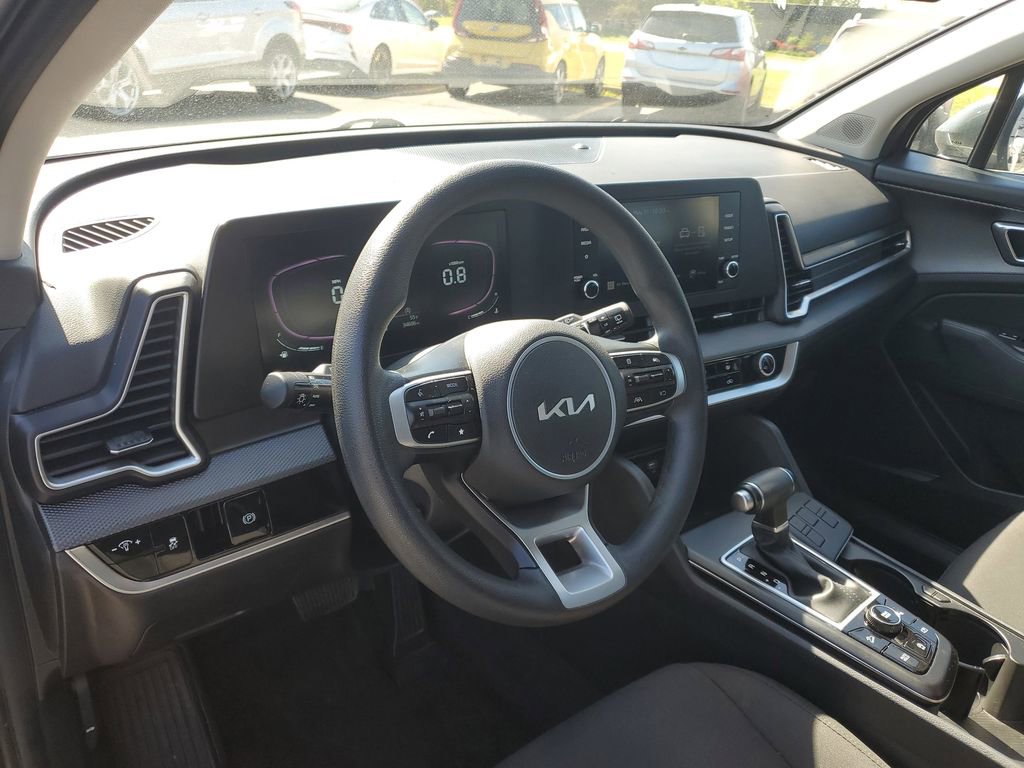 Certified 2024 Kia Sportage LX FWD image 11