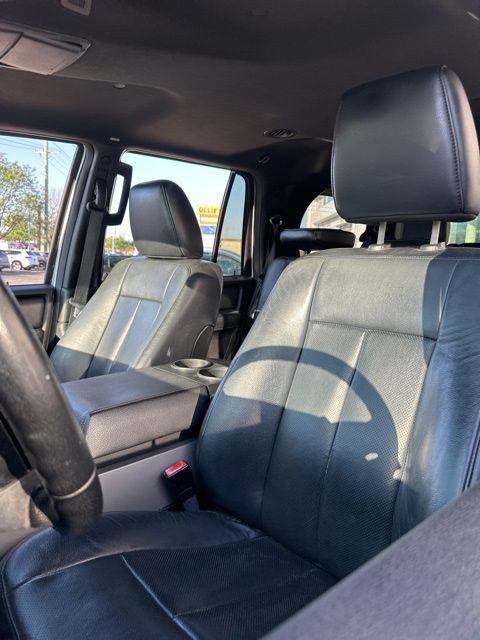 Used 2017 Ford Expedition XLT w/ Equipment Group 202A RWD image 18