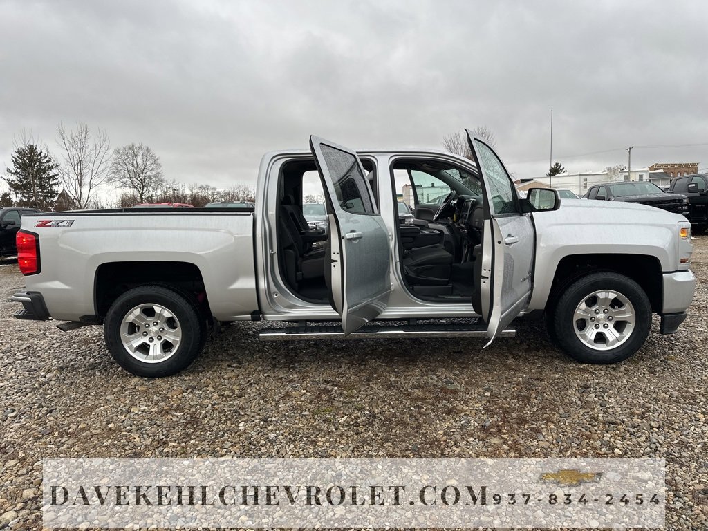Used 2018 Chevrolet Silverado 1500 LT w/ All Star Edition image 29