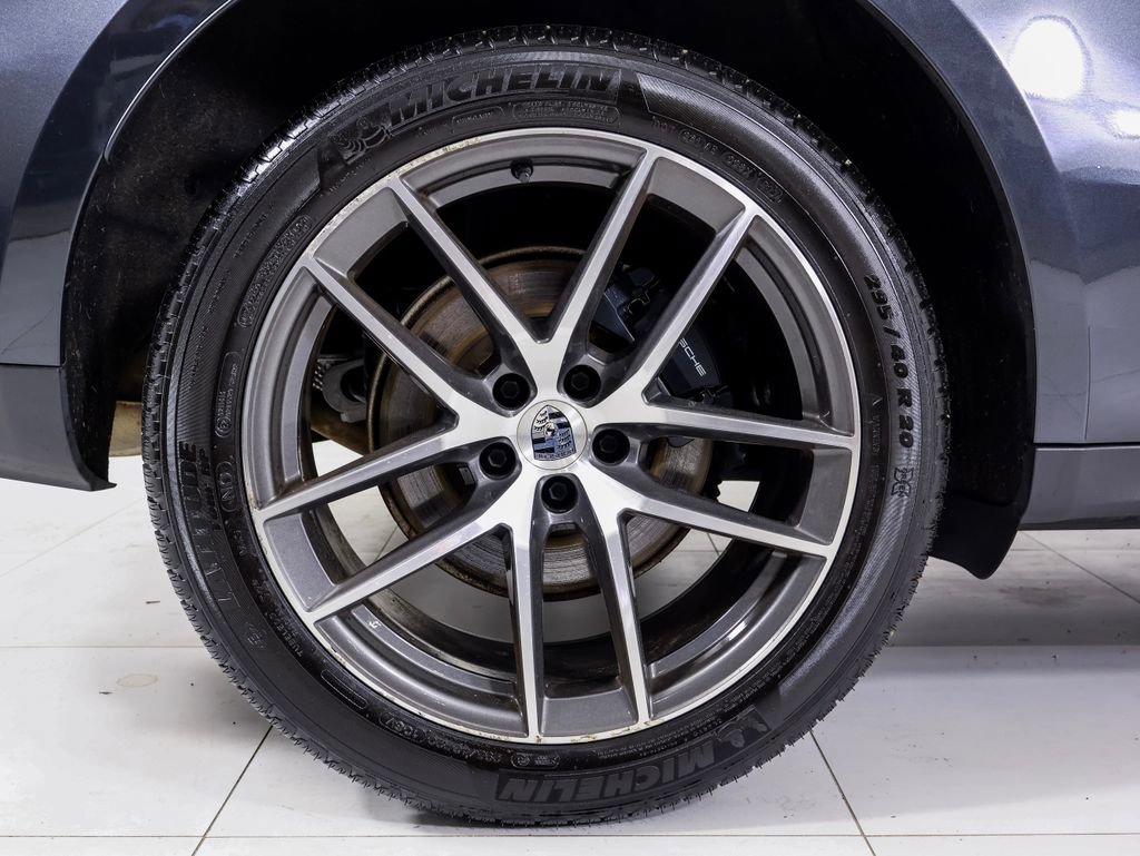 Certified 2023 Porsche Macan AWD/4WD image 20