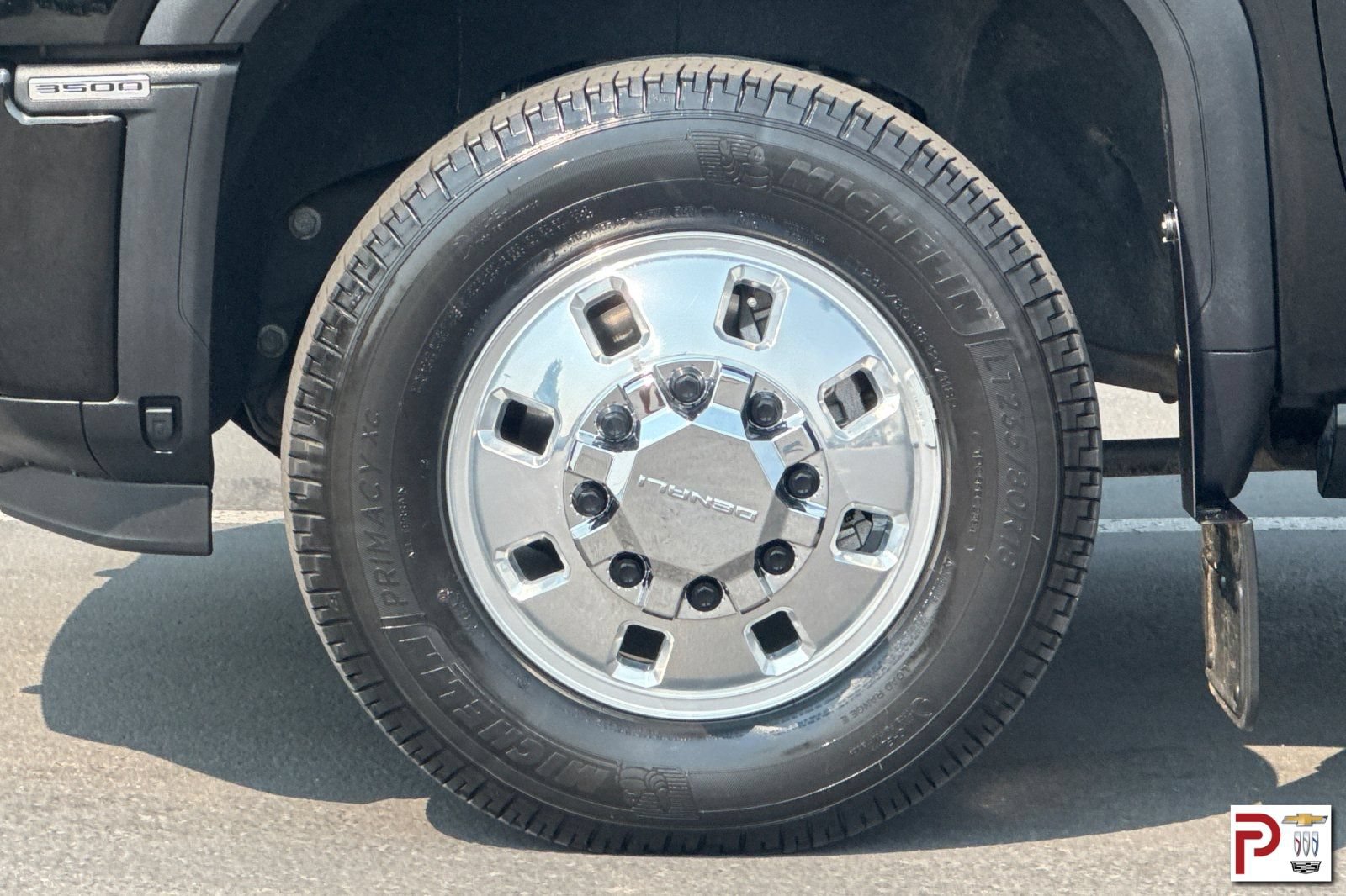 Certified 2025 GMC Sierra 3500 Denali Ultimate AWD/4WD image 32