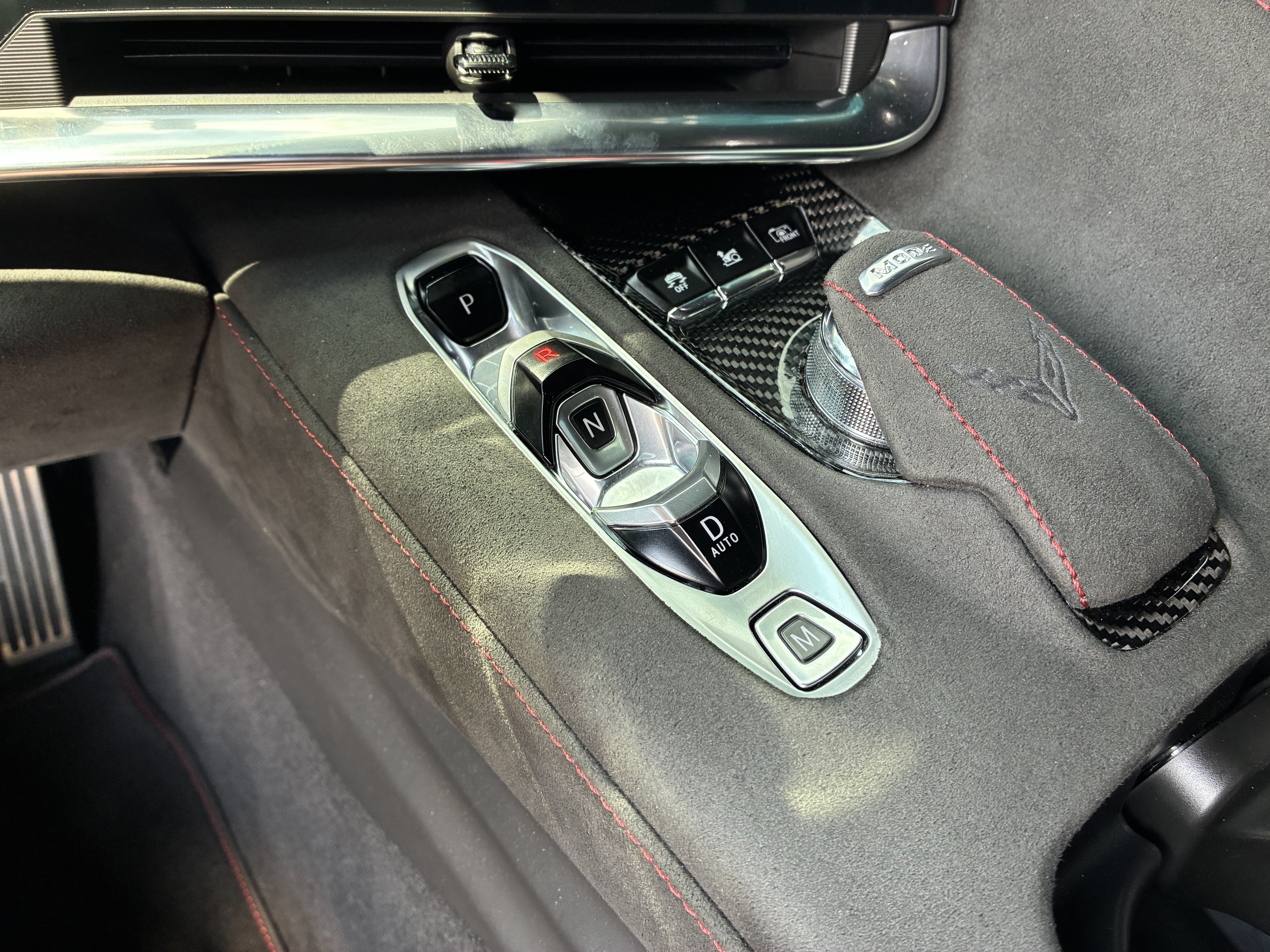Used 2021 Chevrolet Corvette Stingray Premium Conv w/ Z51 Performance Package RWD image 30