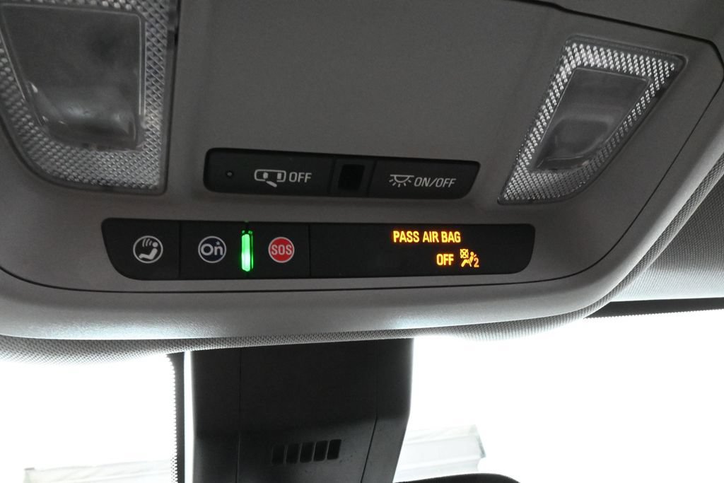 Used 2022 GMC Terrain SLE FWD image 30