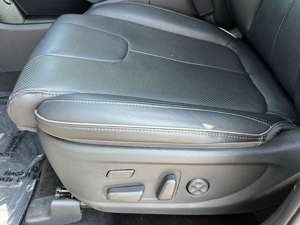 Certified 2023 Hyundai Santa Fe Limited AWD/4WD image 14