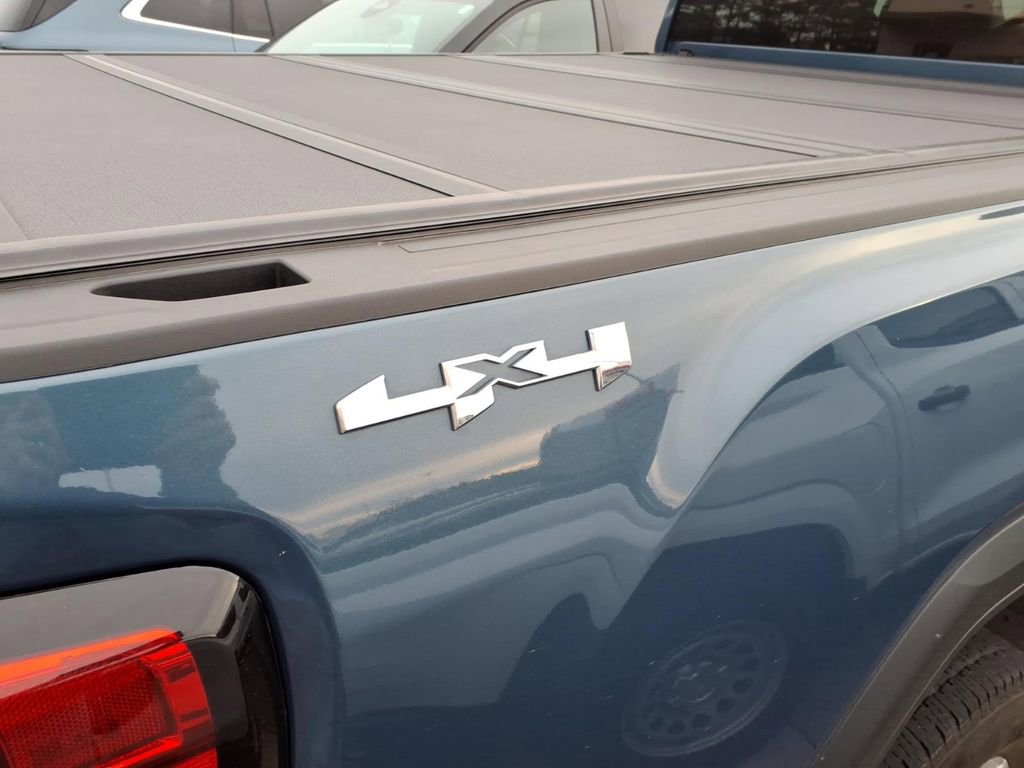 Used 2025 GMC Sierra 2500 Pro w/ Convenience Package image 11