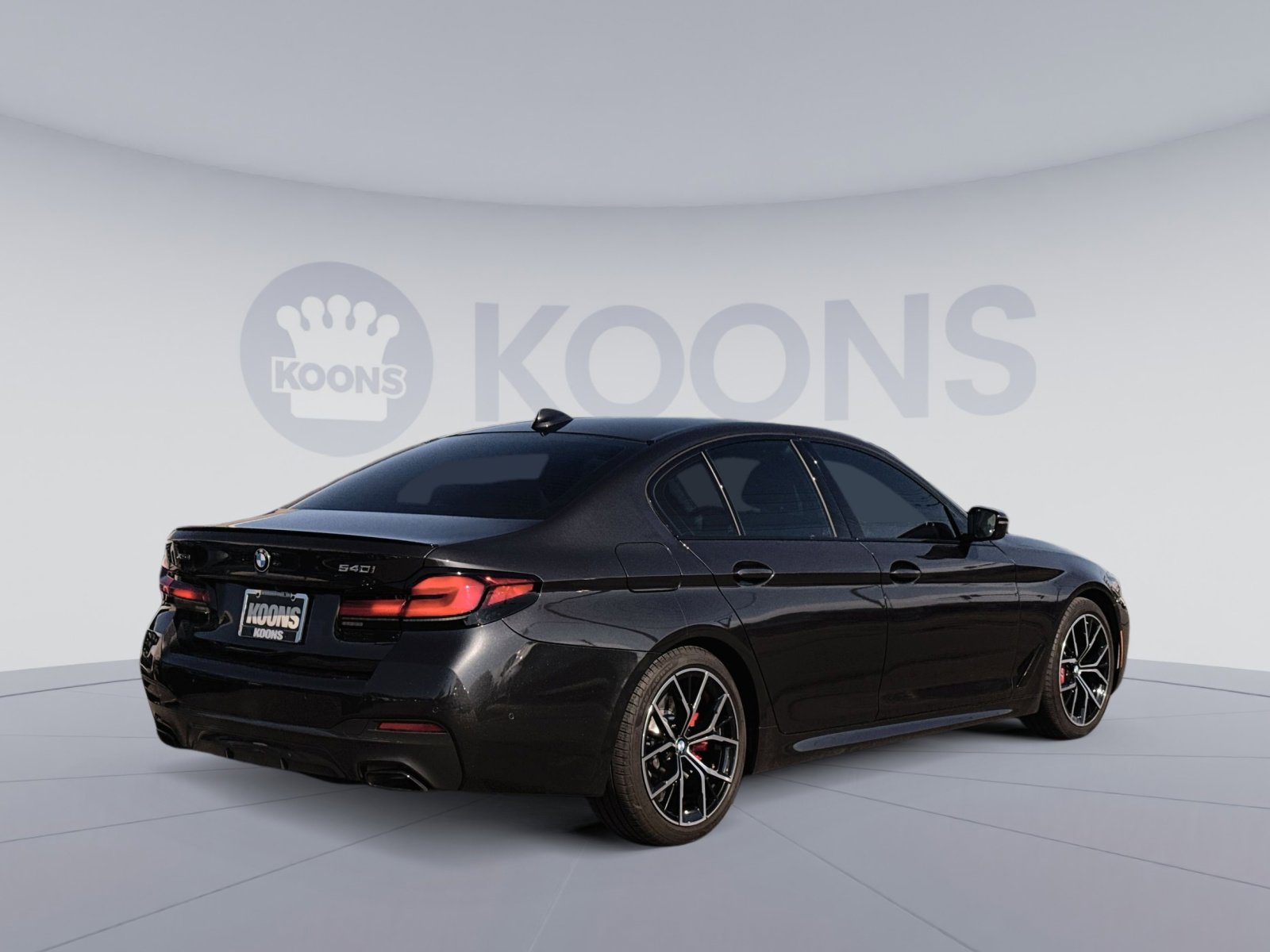 Used 2023 BMW 540i xDrive w/ M Sport Package image 7