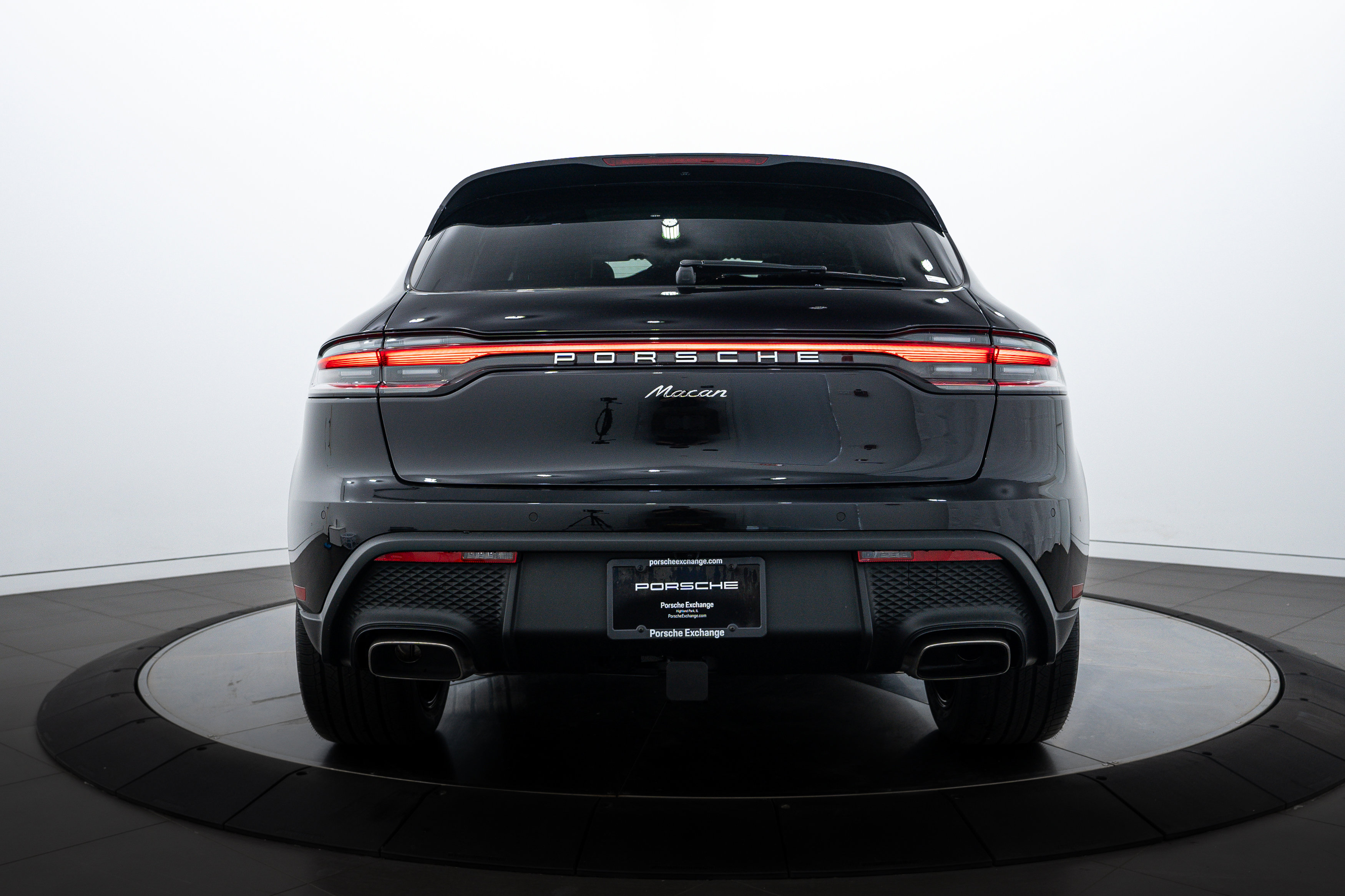New 2025 Porsche Macan image 6
