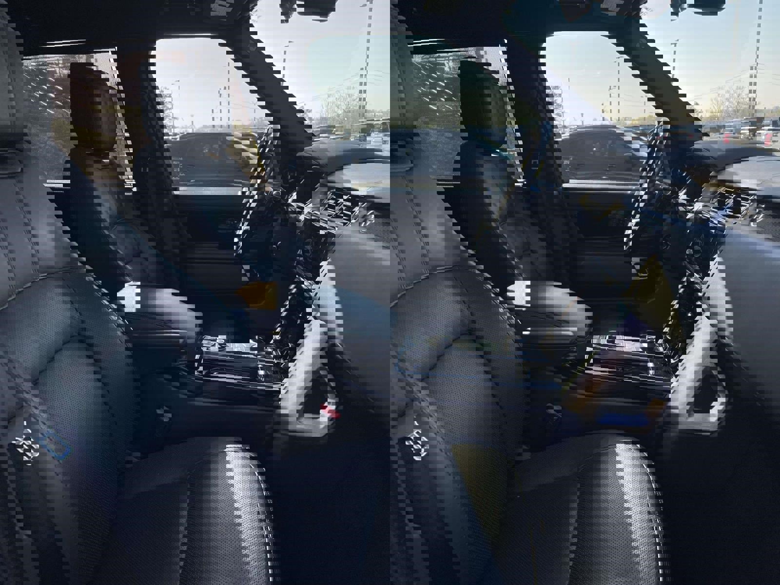 Used 2020 Land Rover Range Rover Long Wheelbase HSE image 12