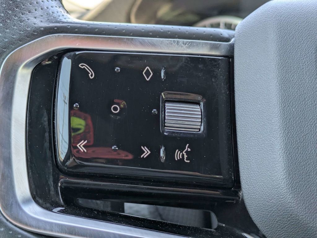 Used 2022 Land Rover Range Rover Evoque R-Dynamic S image 33