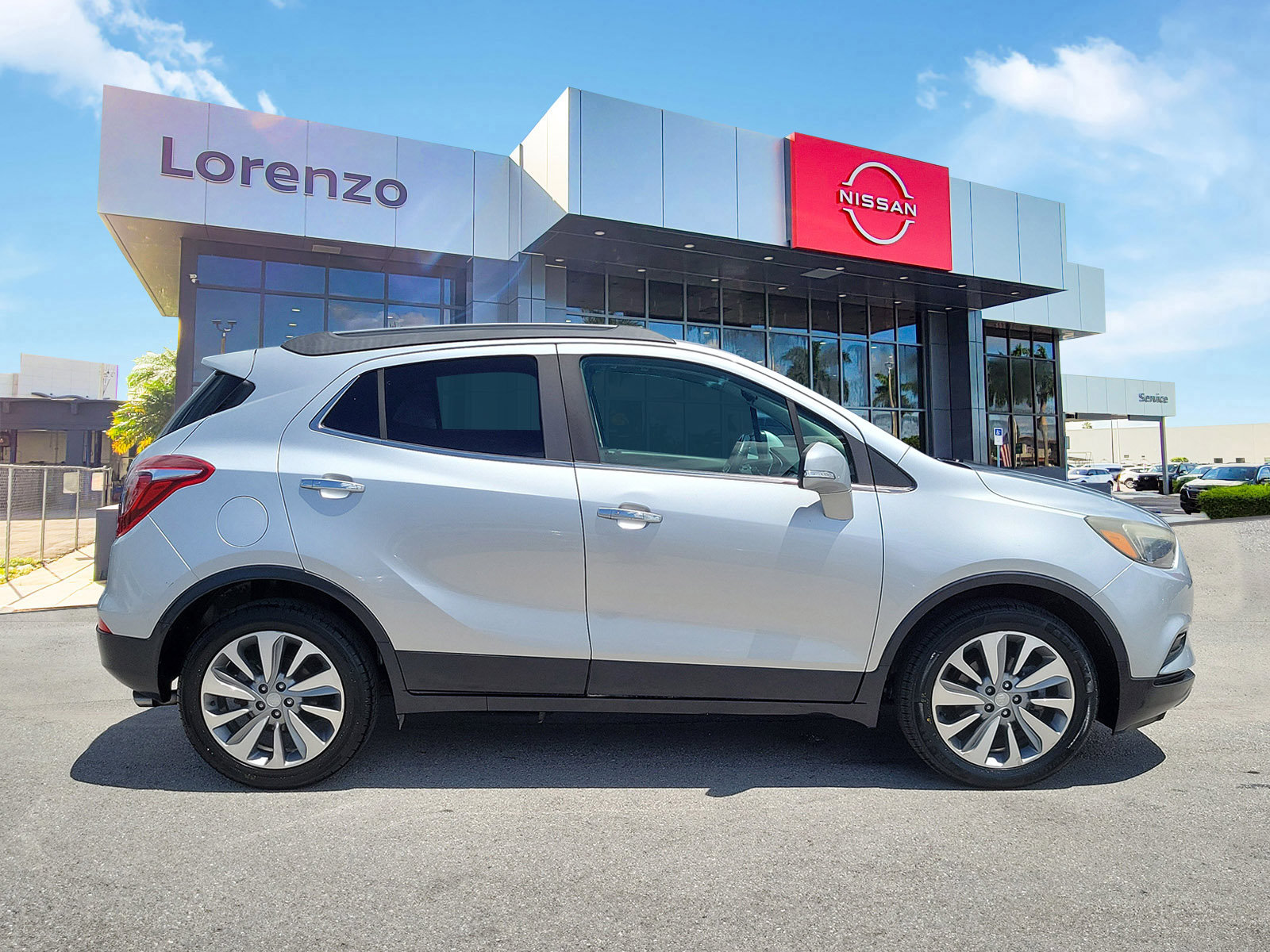 Used 2018 Buick Encore Preferred FWD image 4