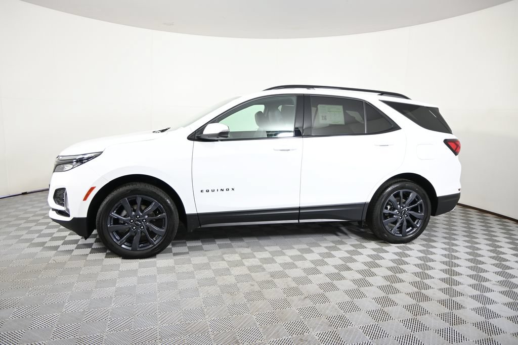 Used 2024 Chevrolet Equinox RS AWD/4WD image 2