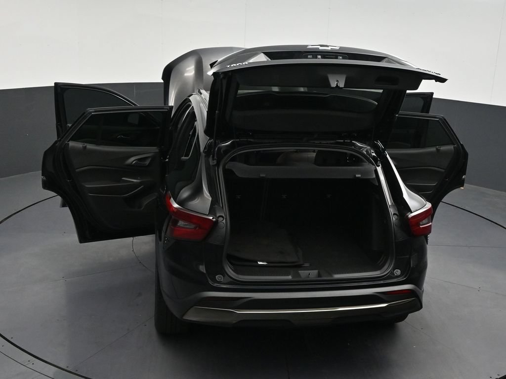 Used 2024 Chevrolet Trax ACTIV w/ Sunroof Package FWD image 41