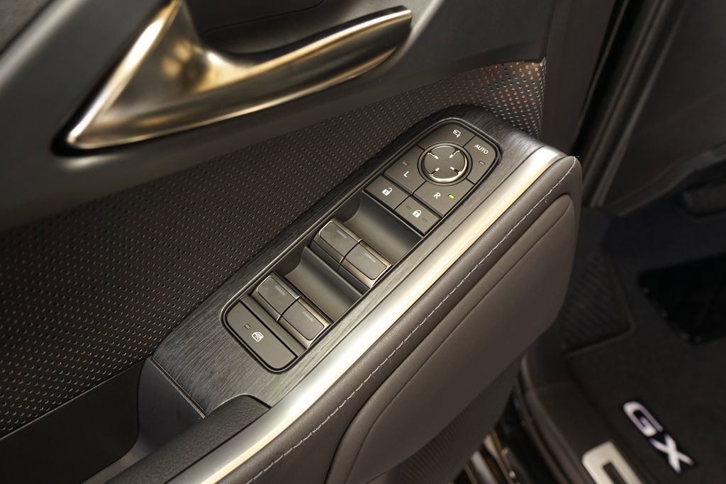 Used 2026 Lexus GX 550 image 25