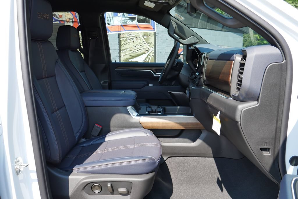 New 2026 Chevrolet Silverado 2500 High Country AWD/4WD image 13