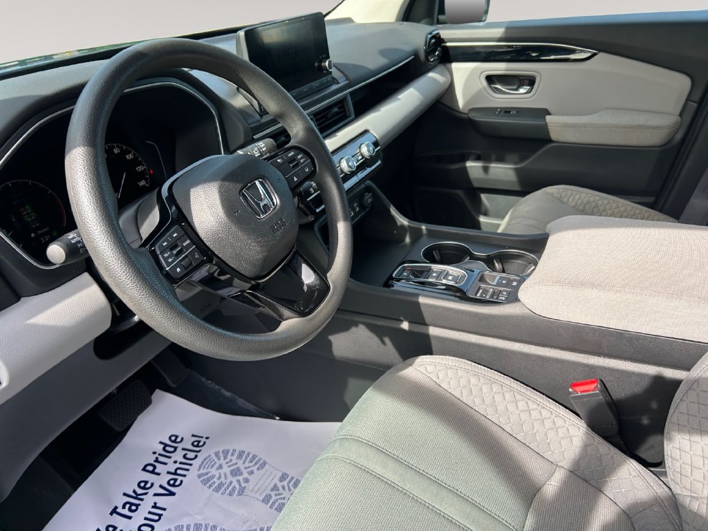 Used 2024 Honda Pilot LX image 10