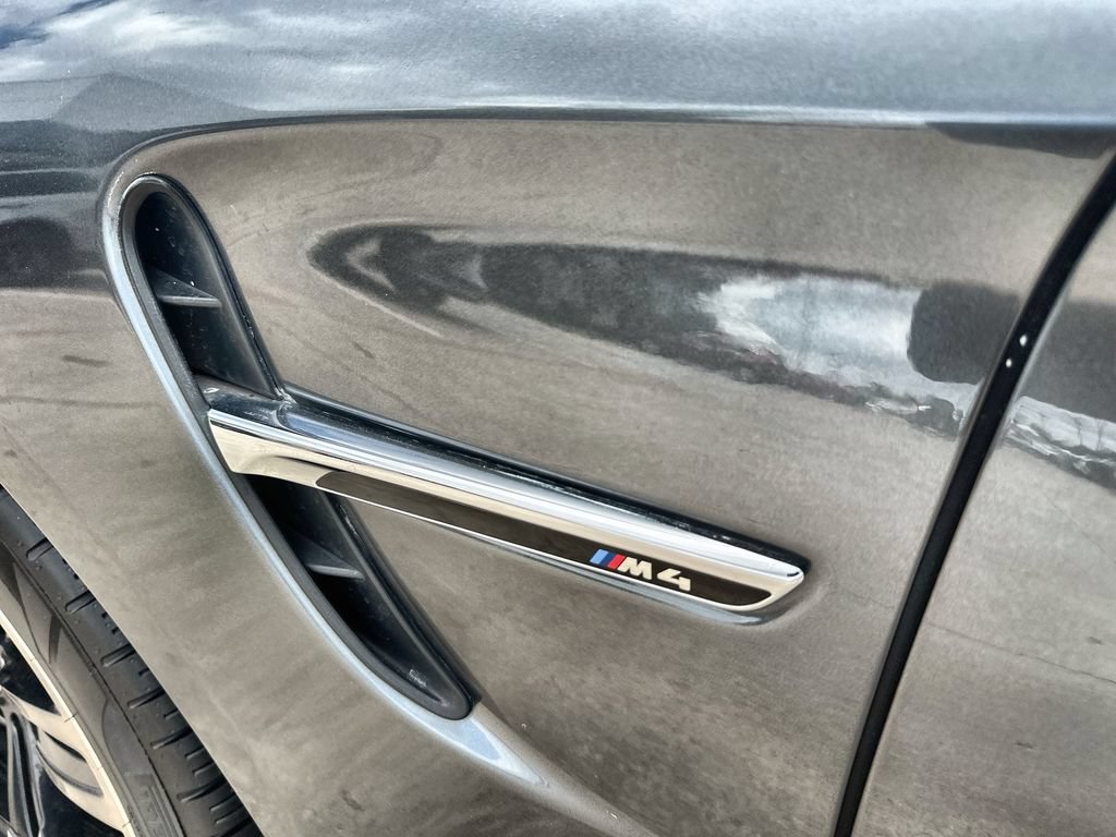 Used 2018 BMW M4 Convertible RWD image 14