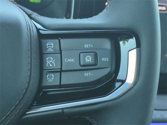 Used 2025 Jeep Wagoneer S Limited image 26