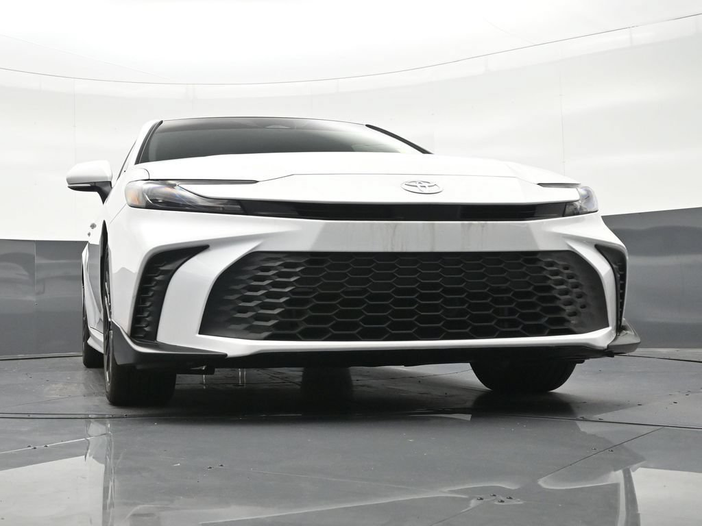 Used 2026 Toyota Camry SE FWD image 29
