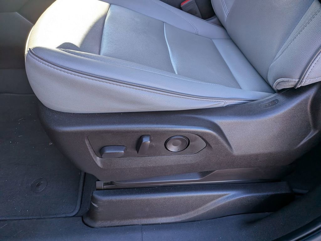 Certified 2023 GMC Yukon XL SLT w/ SLT Premium Package image 14