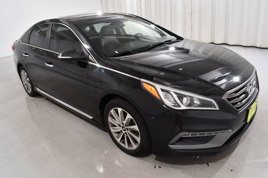 Used 2017 Hyundai Sonata Sport w/ Value Edition Package 02 FWD image 5