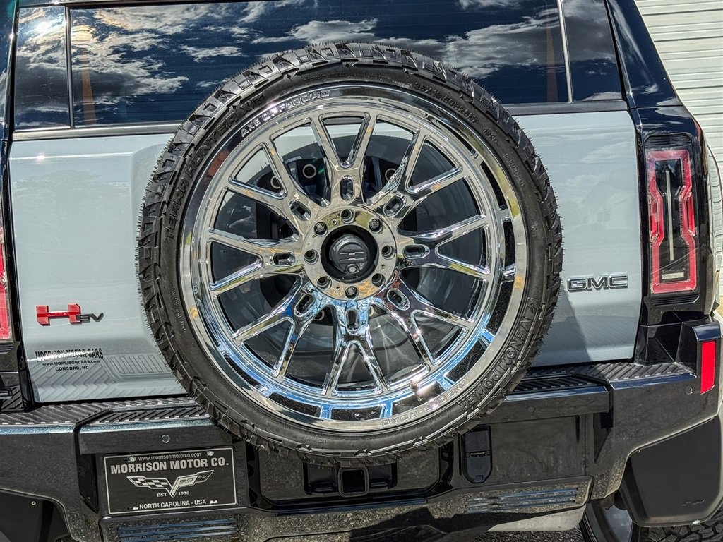 Used 2024 GMC Hummer EV 3X w/ LPO, Illumination Package image 23