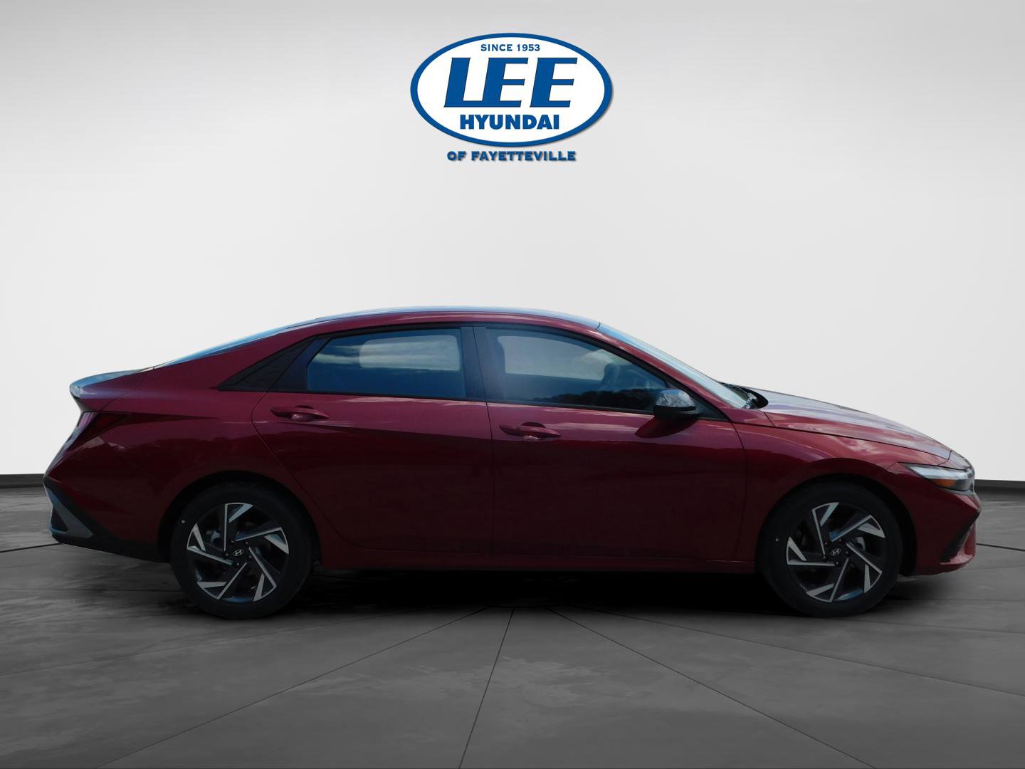 Used 2025 Hyundai Elantra Sport FWD image 2
