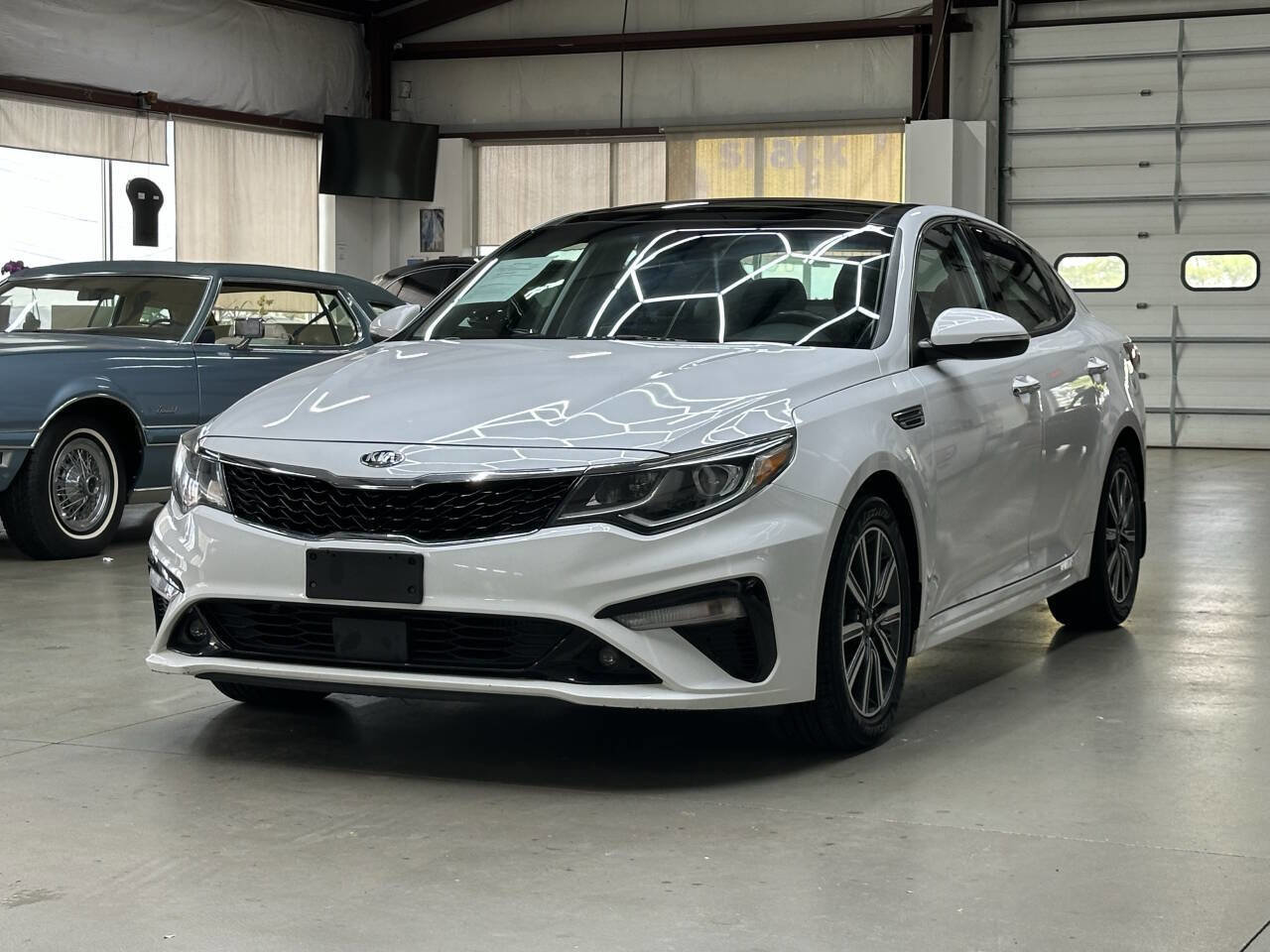 Used 2019 Kia Optima EX w/ EX Premium Package image 5